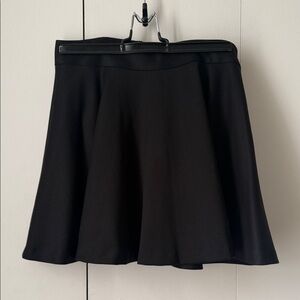 NWT Alice + Olivia Classic Black Skater Skirt